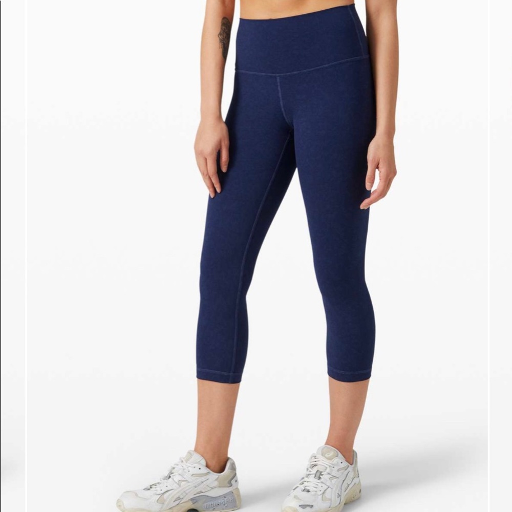 Lululemon wunder under crop 21” in indigo spray mineral blue - like new